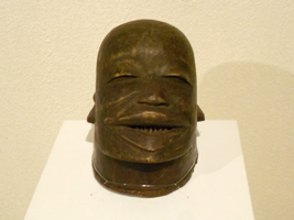 アフリカの仮面と彫像03